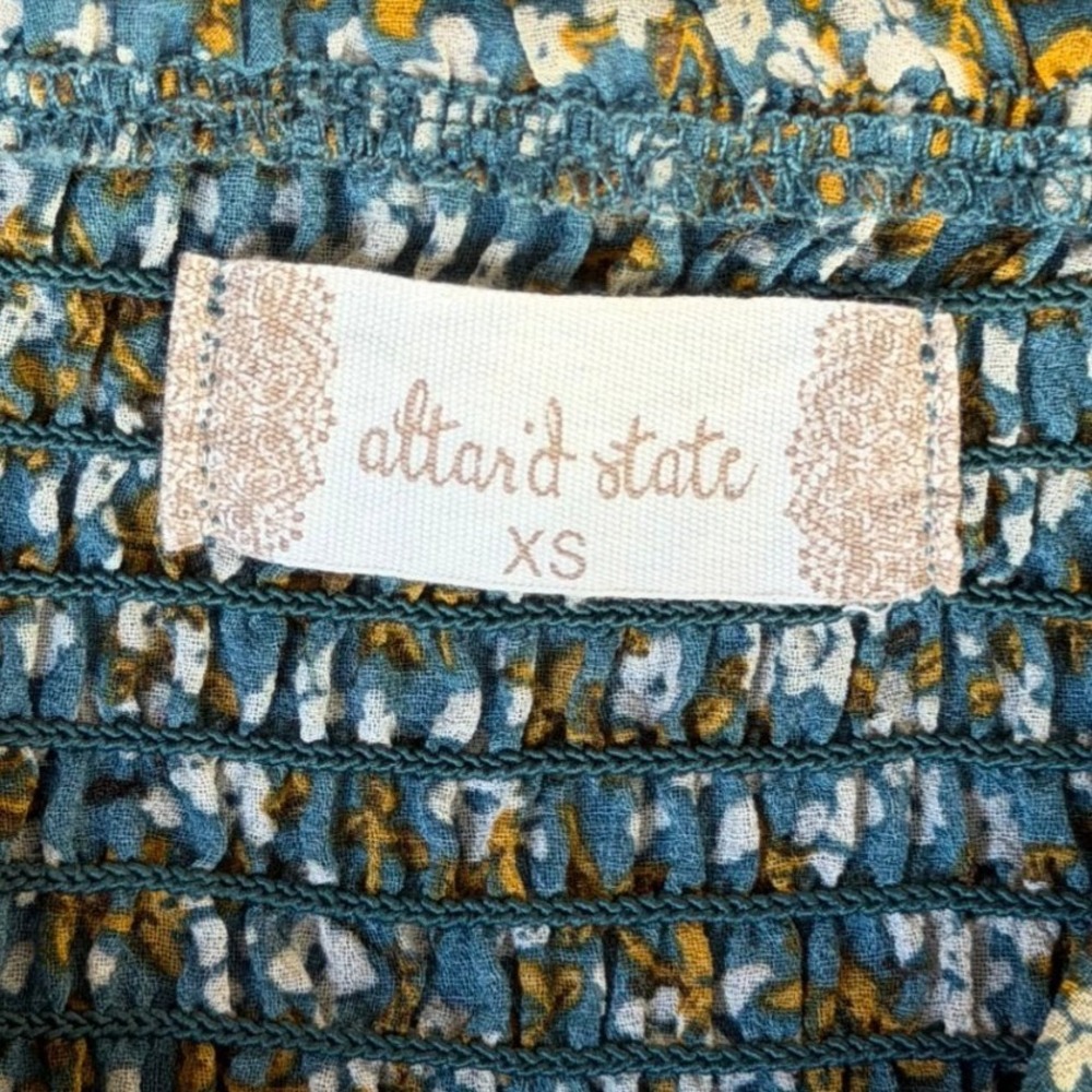 Altar'd State Teal Blue Floral Smocked Back Crop Top Long Sleeve BE22079‎ XS - Picture 2 of 6